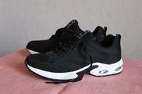 Neue Sneaker Gr 40 schwarz Turnschuhe Damensneaker Hessen - Lahnau Vorschau