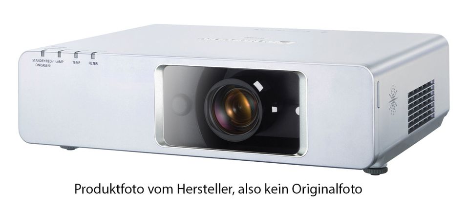 Panasonic PT-F300NT - Projektor + 4 Ersatzlampen in Offenbach