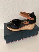 Tommy Hilfiger Keilsandalette Sandalette Plateau Gr 39 schwarz Baden-Württemberg - Radolfzell am Bodensee Vorschau