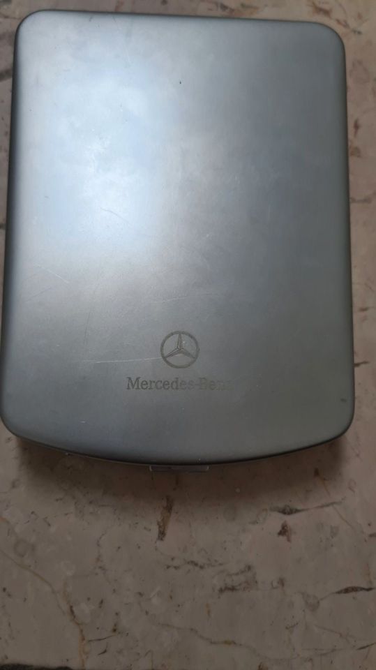 Mercedes- Benz Nagelset, Maniküreset in Mecklenbeck