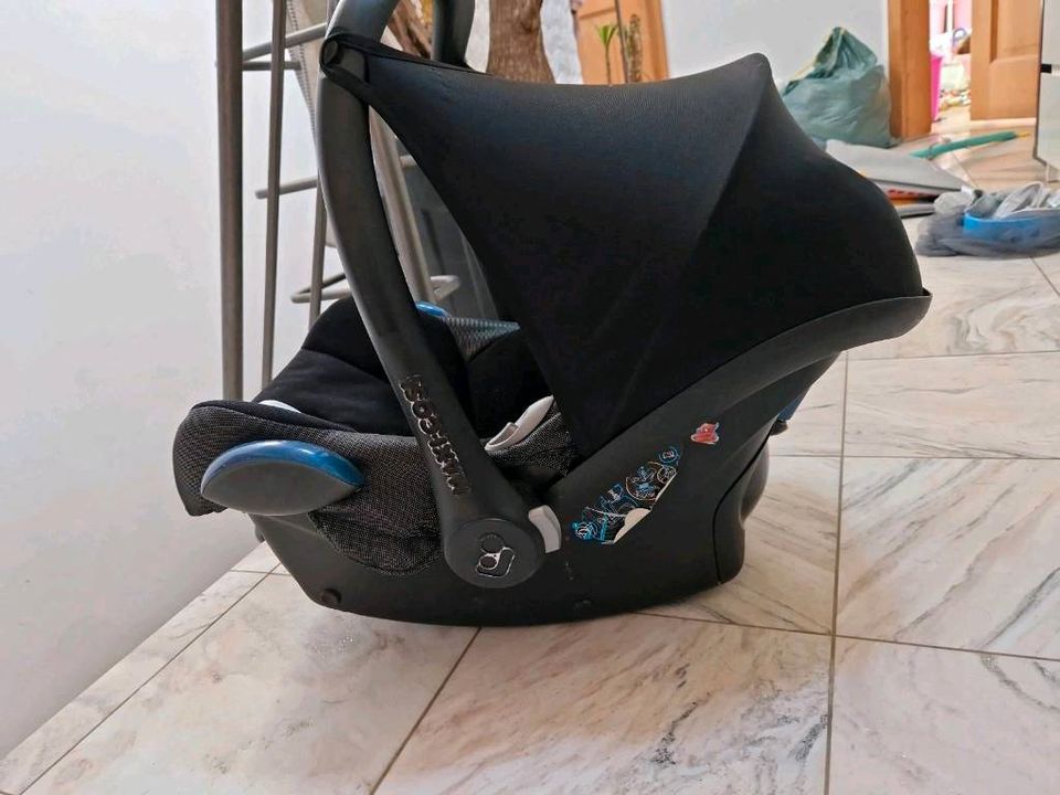 Maxi cosi mit Isofix in Steinhöring