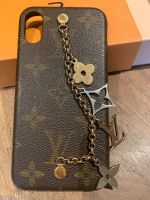 Louis Vuitton iPhone (X/XS) Case mit Anhängern Baden-Württemberg - Philippsburg Vorschau