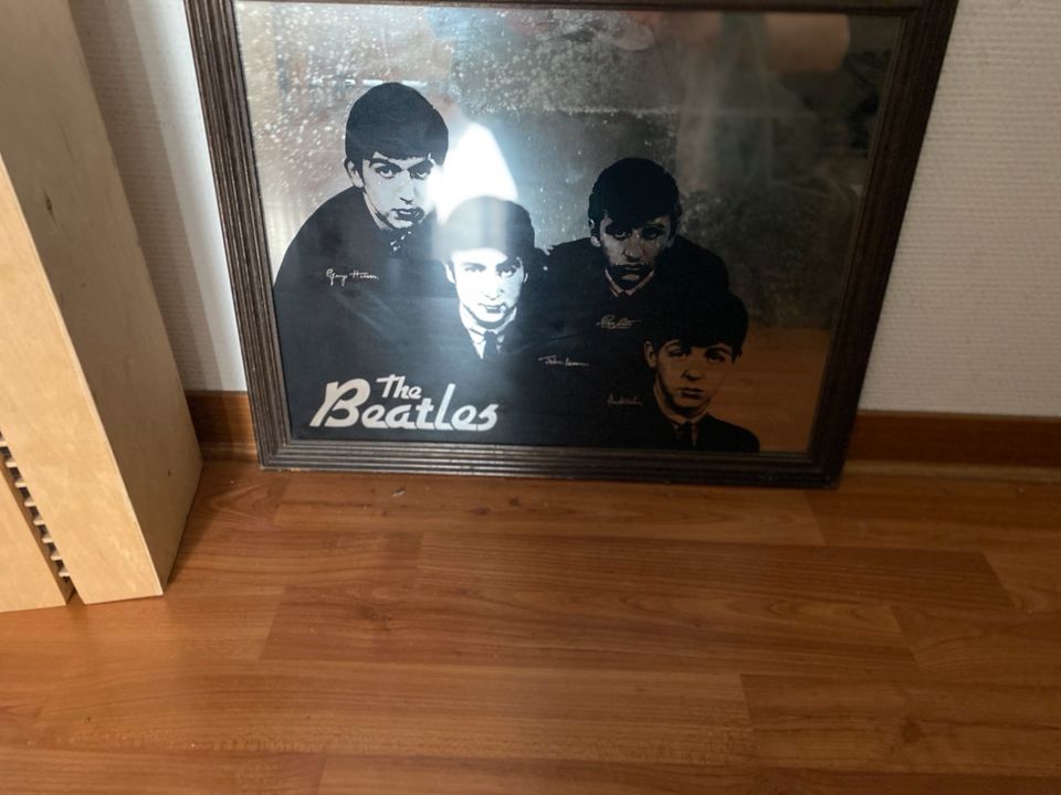 The Beatles Spiegel in Karlsruhe