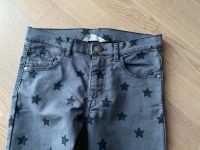 H&M graue Jeans mit Sternen Gr. 146 neu Hessen - Dreieich Vorschau