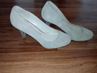 Pumps Gr. 38 sehr guter Zustand Hessen - Linden Vorschau