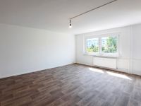 *Ab 01.07.2024* Helle 1-Zimmer-Wohnung mit moderner Dusche in der 1. Etage zu vermieten! Leipzig - Lausen-Grünau Vorschau