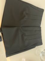 Zara Shorts schwarz high waist SM 36 Neu Nordrhein-Westfalen - Brilon Vorschau