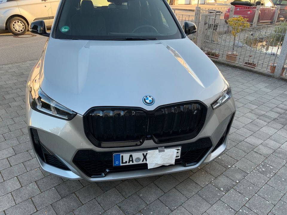 BMW IX1 XDRIVE30 in Essenbach