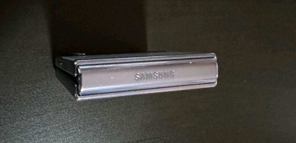 Samsung galaxy z flip 4 128GB mit Garantie und Rechnung in Essen