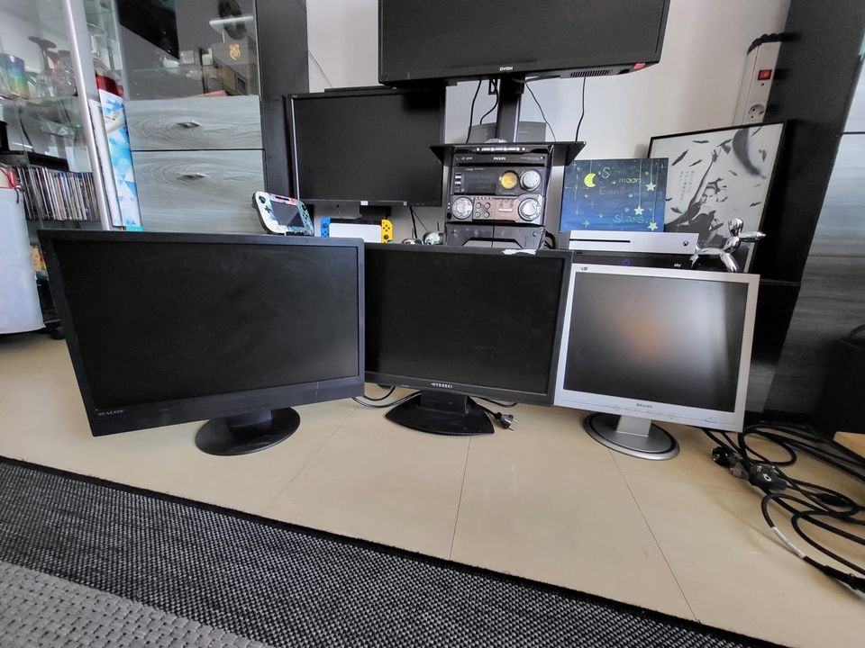 *Reduziert* Gaming Tower PC mit Bildschirmen für Bastler in Sankt Augustin