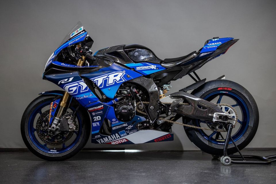 Yamaha R1 M - Superbike by Hertrampf Racing  /  TOP Ausstattung ! in Ahlde