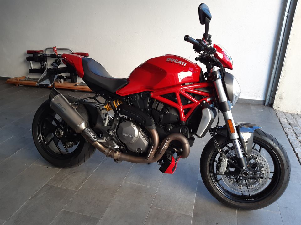 Ducati Monster 1200 in Saarwellingen