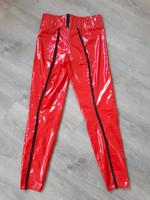 Sportlich! Rote WetlookLeggins zu schwarzen AdidasSneakern Sachsen - Bad Gottleuba-Berggießhübel Vorschau