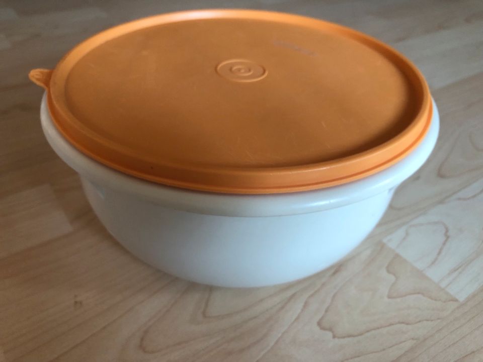 Schüssel mit Deckel TUPPERWARE in Ulm