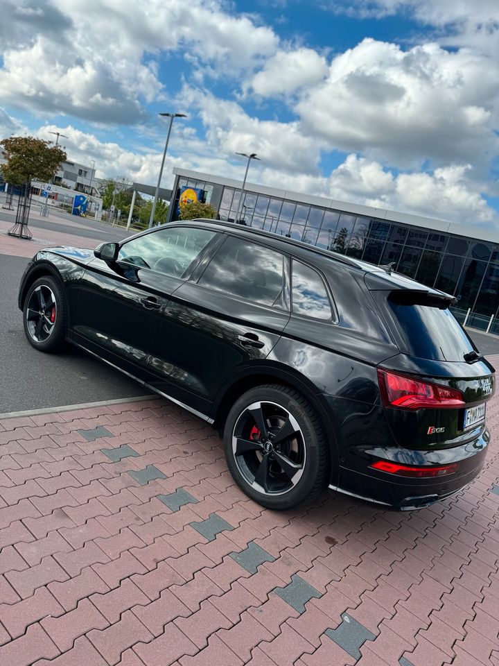 Audi SQ5 all black 3.0 TDI quattro Leder in Neu-Isenburg