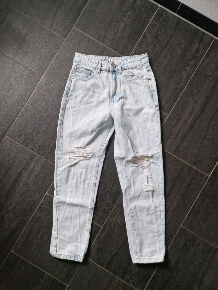 Jeans FB Sister high rise, bleached destroyed, Gr. S (170) in Eschenbach