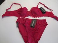 Spitzen- BH und Slip von Sanse Comlexe Gr. 75C und 36/38 NEU Sachsen - Grünhainichen Vorschau