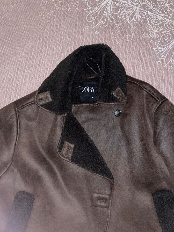 Zara braune biker Jacke warm in Niestetal