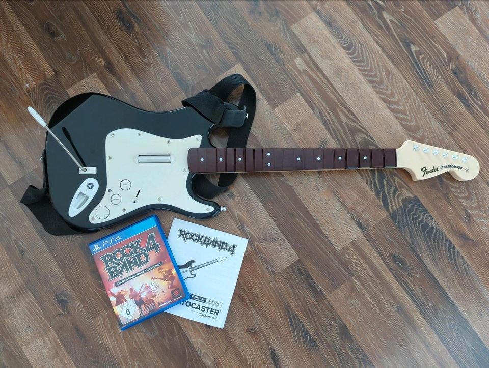 PS4 Rockband 4 Spiel & Fender Stratocaster Gitarre als Controller in Leipzig