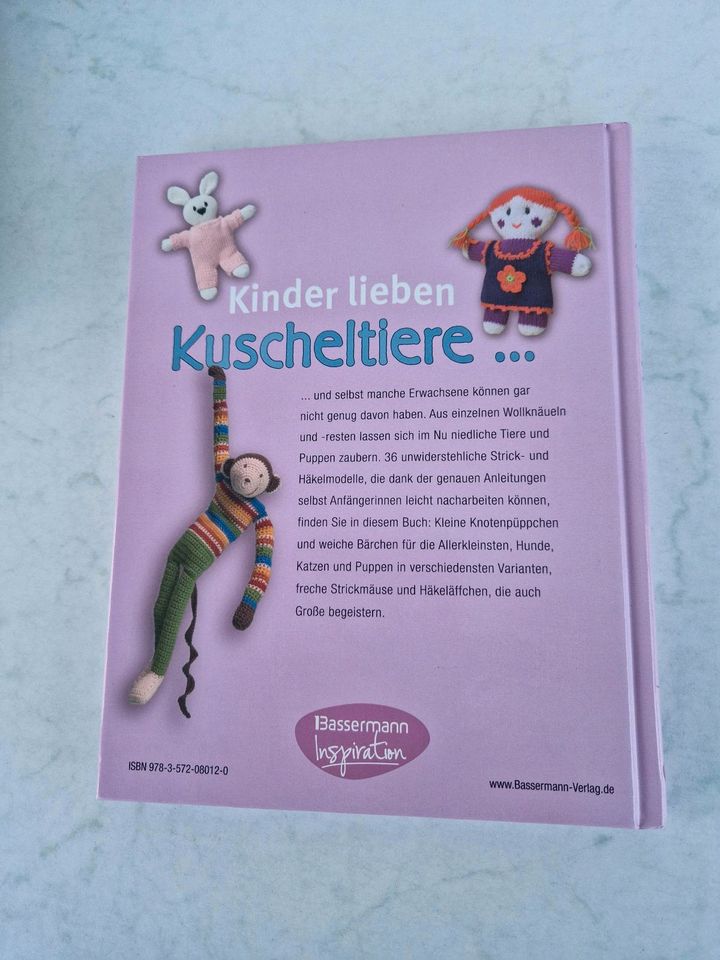 Tolles Handarbeitsbuch in Kaufbeuren