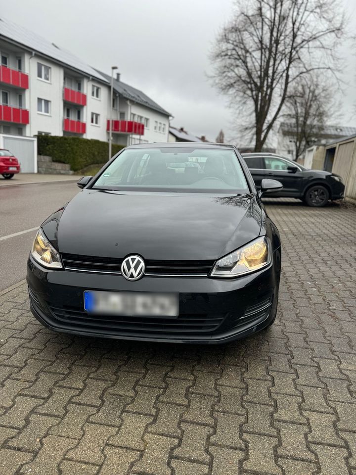 Volkswagen Golf VII 1.6 TDI Lounge BMT VII Lim. Euro 6 in Oberhausen