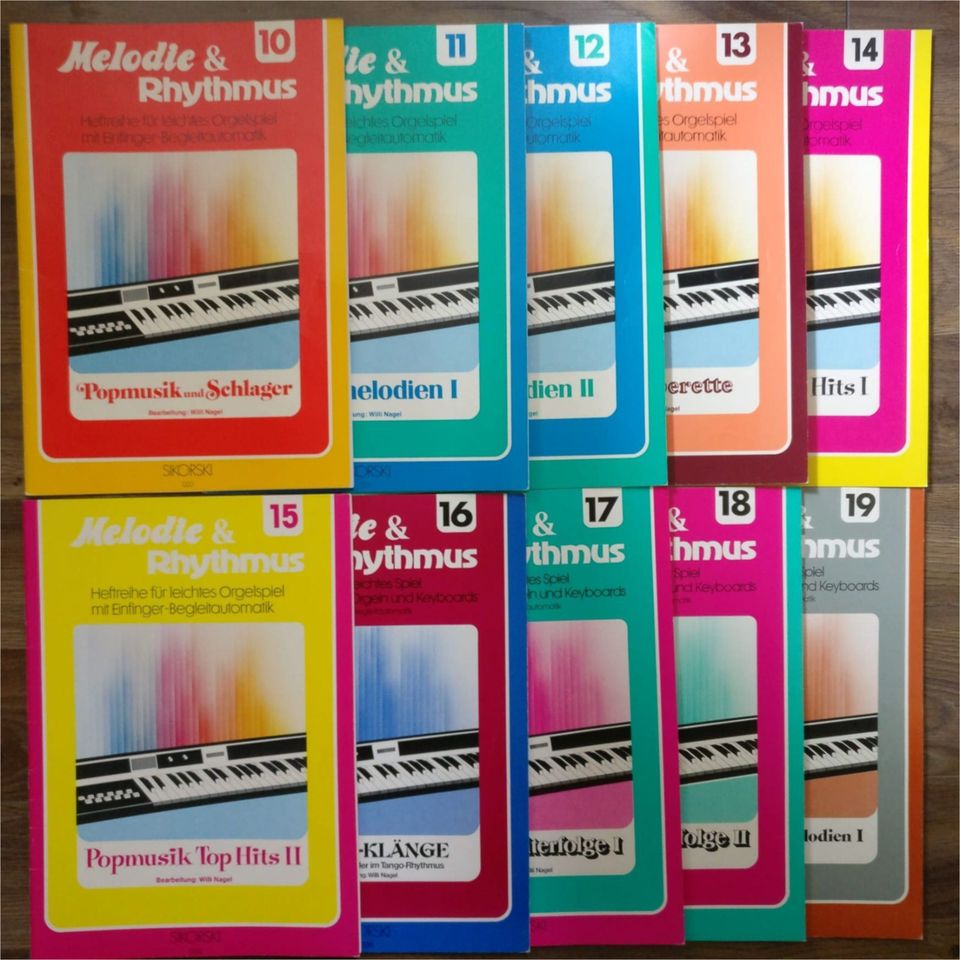 41 Notenhefte "Melodie & Rhythmus" für Orgel, Keyboard in Lohmar