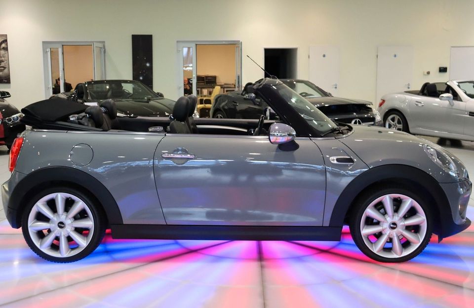 MINI Cooper Cabrio*LEDER*NAVI*KLIMAAUT*SHZ*PDC*ALU* in Troisdorf