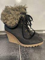 Keilabsatz Boots Stiefelette schwarz Gr 39 Jumex Nordrhein-Westfalen - Hilden Vorschau