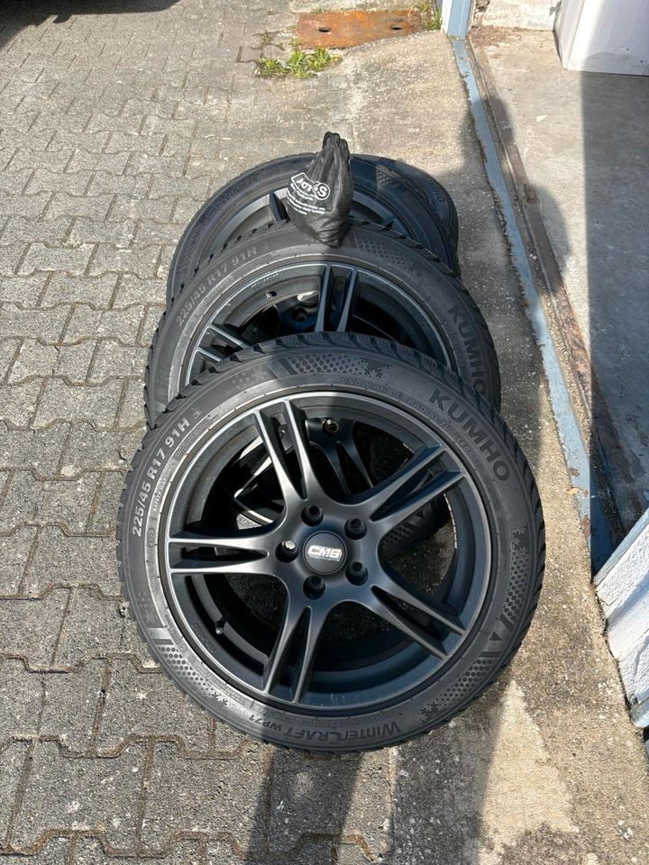 CMS C9 Komplettradsatz 7x17 ET45 Kumho Winterreifen in Groß-Umstadt