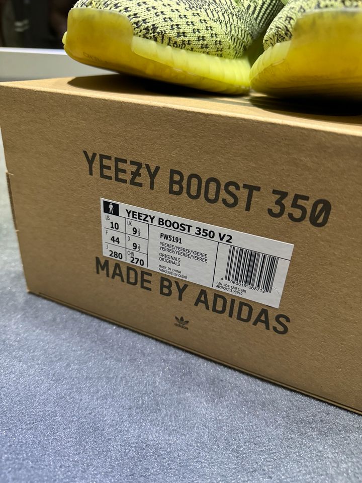 Adidas Yeezy 350 V2 Yeezreel Gr.44 in Wolfenbüttel