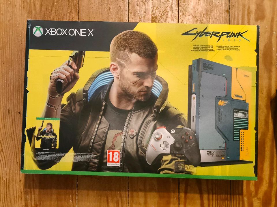 Xbox One X Cyberpunk 2077 Edition ohne Spiel + 2 TB HDD in Kiel