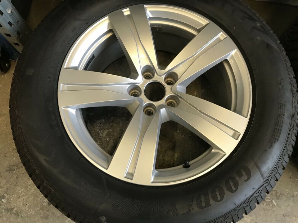 Original Audi Q7 18 Zoll Alufelgen Winterreifen 4M 255/60 R18 in Pulheim