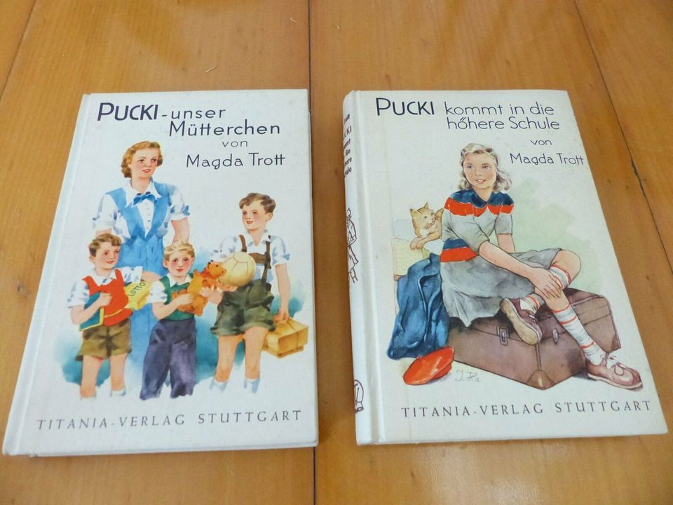 um 1970 - 2 Bände Pucki - Madga Trott in Neuhofen