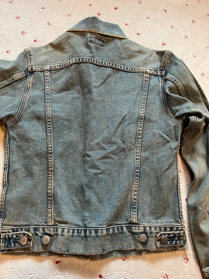 Closed Jeansjacke Gr. M 38 NP 299 Euro in Agethorst