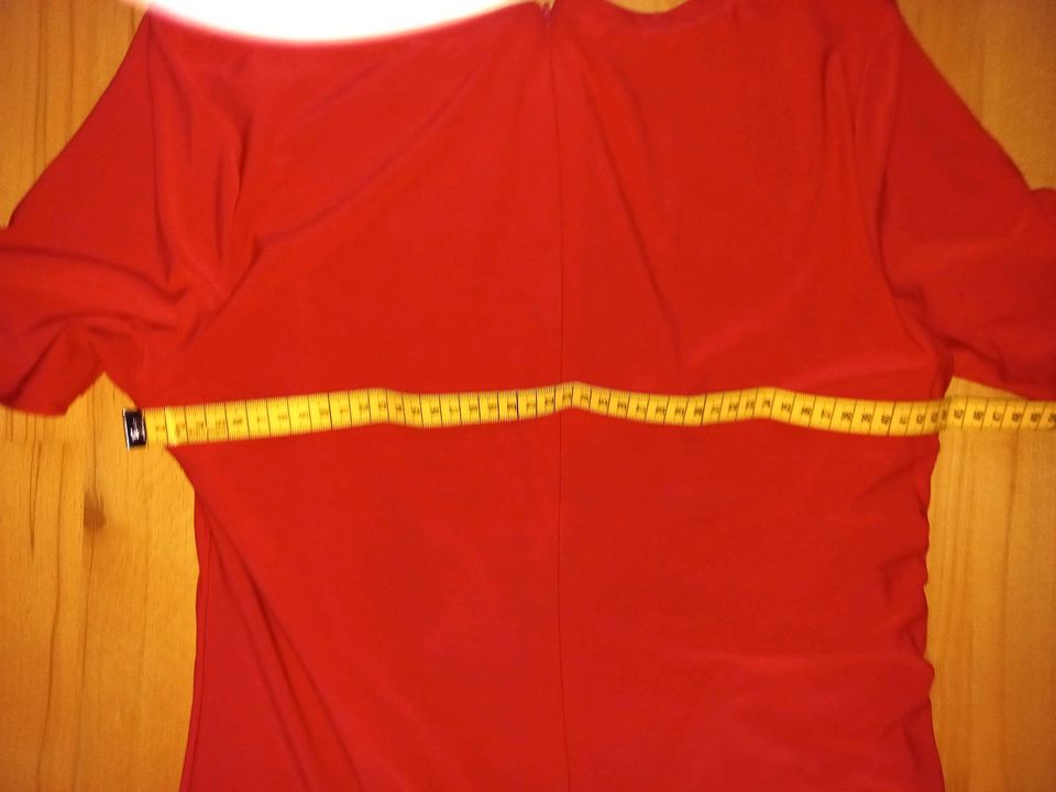 Kleid, rot, gr. 40, in Unkenbach