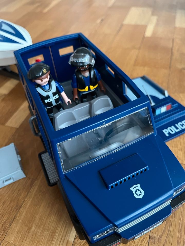 Playmobil 5187 Polizei-Truck mit Speedboot in Hamburg