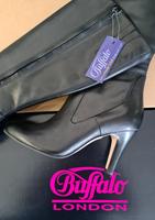 Buffalo Stiefel Größe 39 Schmalschaft Schwarz High-Heels NEU OVP Niedersachsen - Adendorf Vorschau