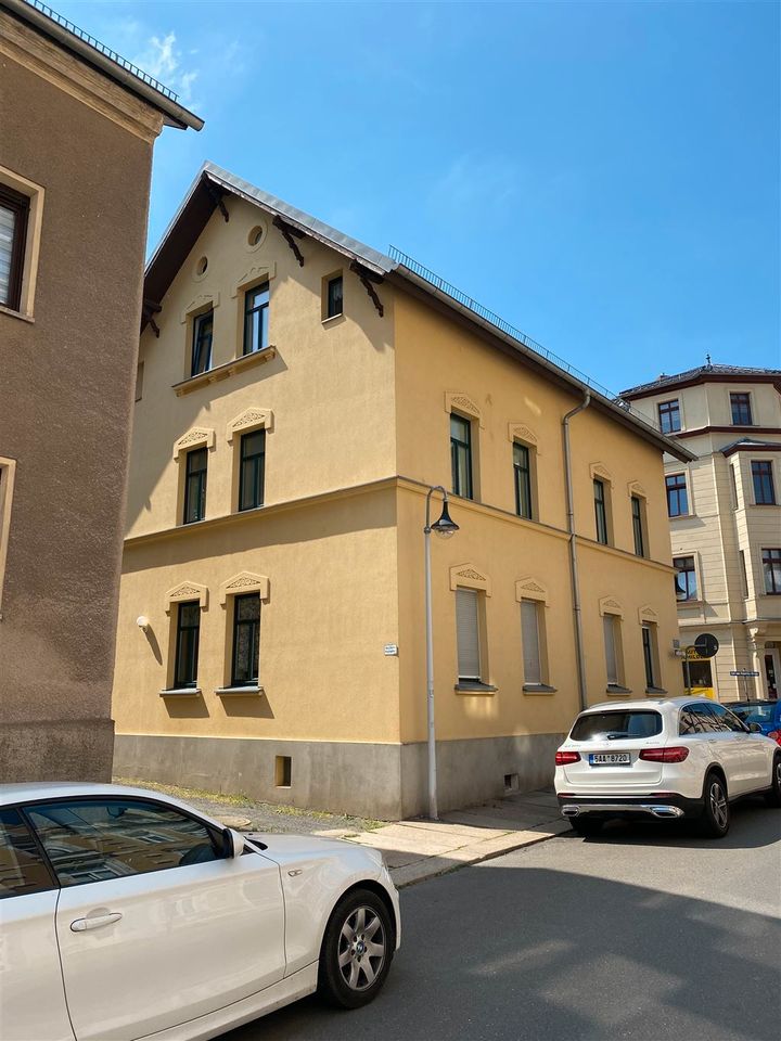 3 Raum Dachgeschoß mit Stellplatz und Balkon - Kapitalanlage - vermietet in Altenburg