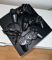 PlayStation 3 Slim mit 3 Controllern Brandenburg - Schönefeld Vorschau