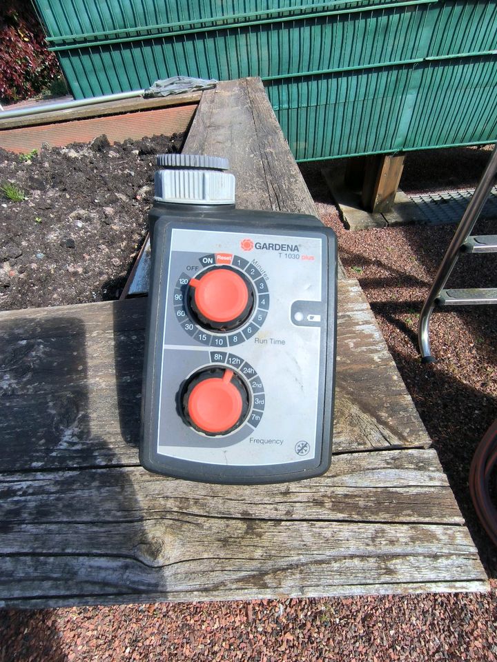 Verschiedene Wasseruhren Gardena A1020 Sensor, T1030, T1030 Plus in Baesweiler