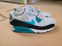 Nike Air Max 90 Essential Größe 36 grau türkis grün Sneaker Schuh Hessen - Fulda Vorschau