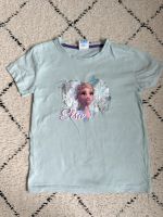 Hellblaues T-Shirt von Disney Frozen, Gr. 122/128 Brandenburg - Panketal Vorschau