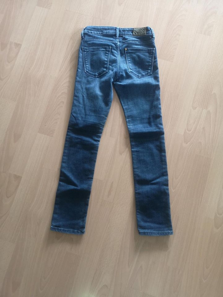 Jeans Größe 140 in Hückelhoven