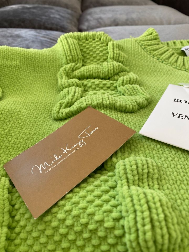 NEU ! €2150 BOTTEGA VENETA Handmade Alphabet Strick Sweater Grün in Kirchlengern