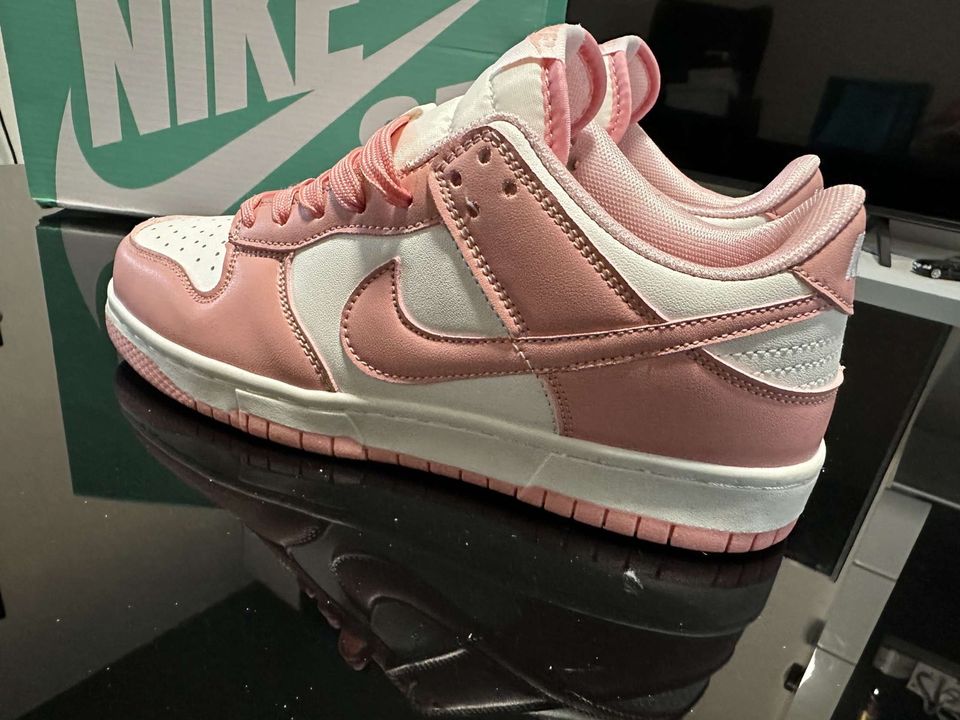 Nike Dunks Low Mit OVP in Mainz