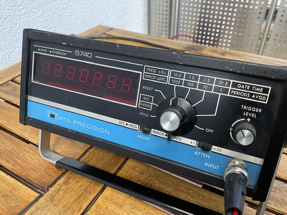Frequenzzähler Data Precision 5740 in Stuttgart
