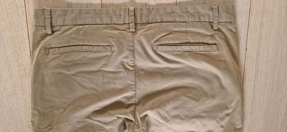 Original CLOSED Clifton Slim Chino 33 beige Sand sylt in Bonn