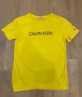 Calvin Klein T-Shirt gelb S/ 14 Jahre Jungen/Männer Bochum - Bochum-Südwest Vorschau