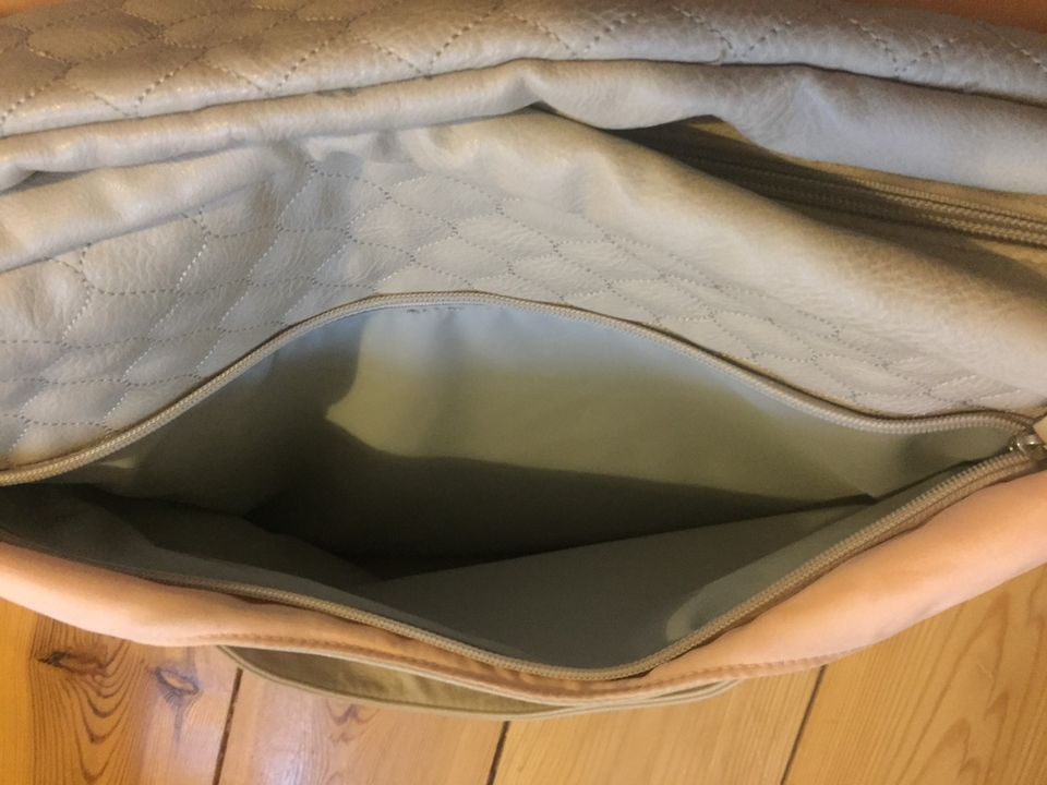 Lässig Wickeltasche Babytasche Handtasche Wickelunterlage in Neubrandenburg