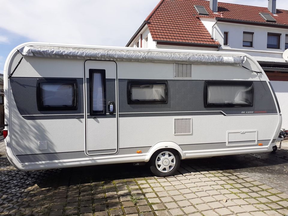 Wohnwagen Hobby UL495, Klimaanlage, Mover in Illingen